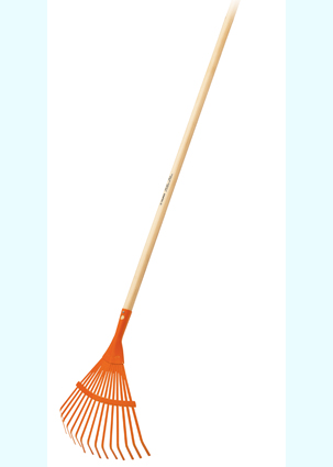 ESCOBA EM15 METALICA P/JARDIN 15D CURVA TRUPER WF2980