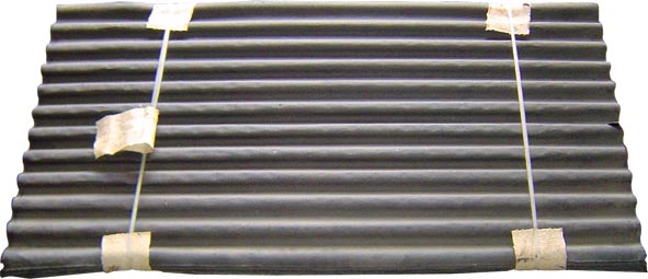 LAMINA CARTON ECONOMICA NEGRA 112A 1.21X0.65 ATA/20